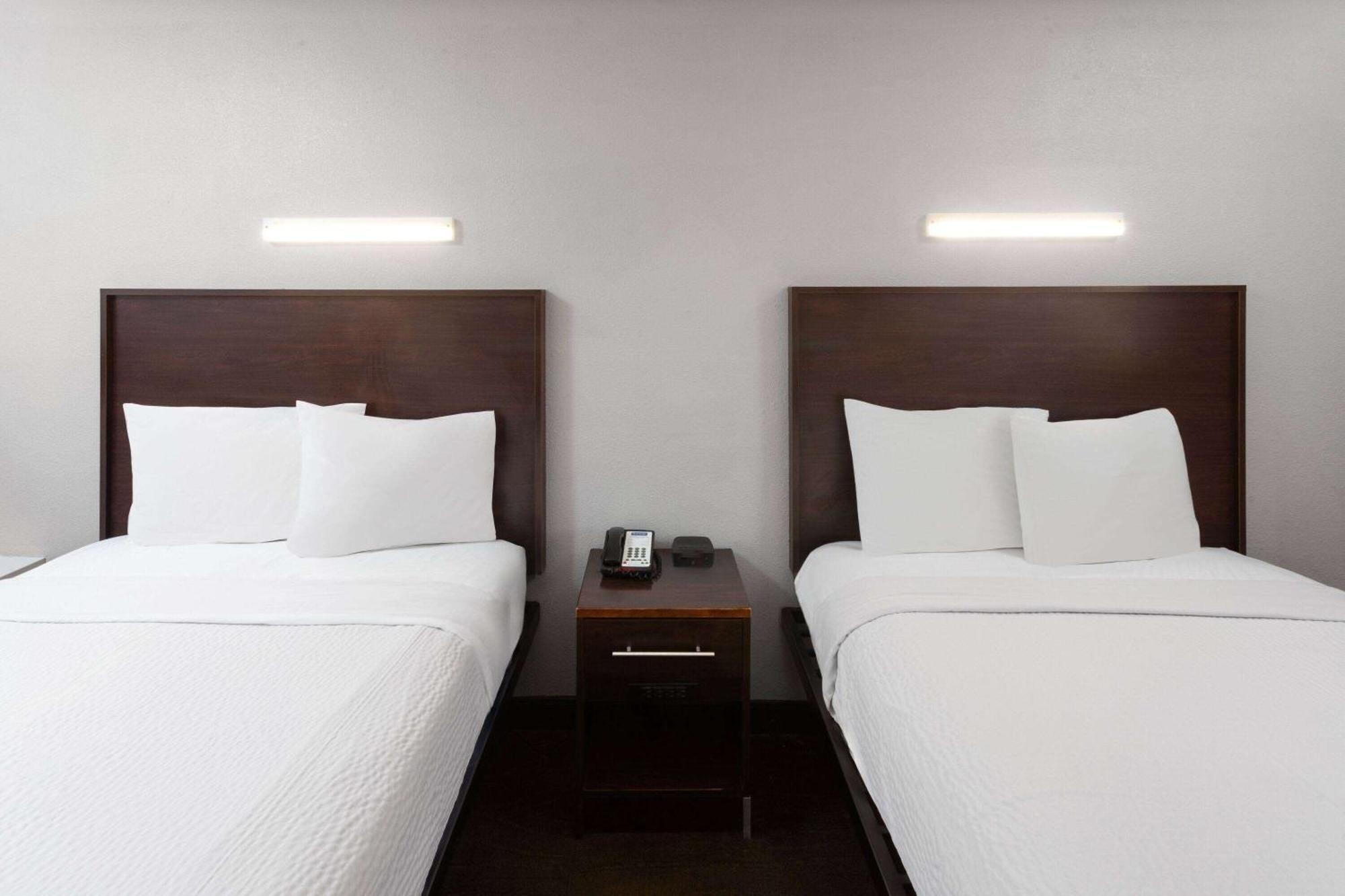 Travelodge By Wyndham Peoria Exterior foto